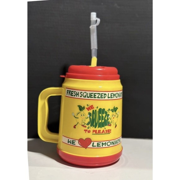 We squeeze to Please We Love Lemonade Fresh Squeezed Lemonade Souvenir Cup 32 Oz - Picture 2 of 7